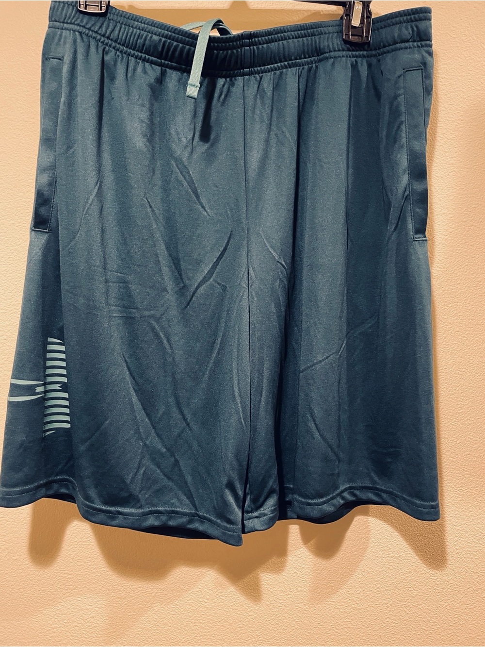 NWT Under Armour - HeatGear - lightweight Men's Athletic Drawstring Shorts